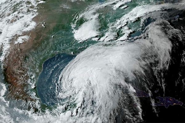 Cristobal Kasırgası ABD'yi tehdit ediyor