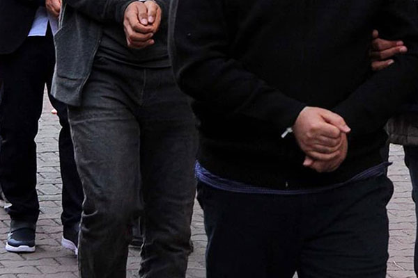 İzmir merkezli 22 ilde FETÖ operasyonu