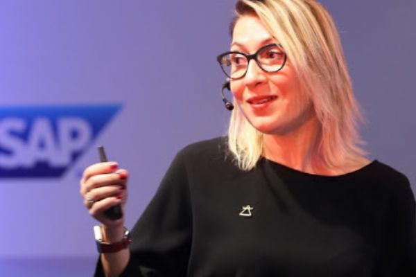 Vodafone 'Deniz'e açılıyor