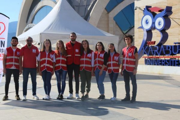 KBÜ'den Kızılay'a kan bağışı