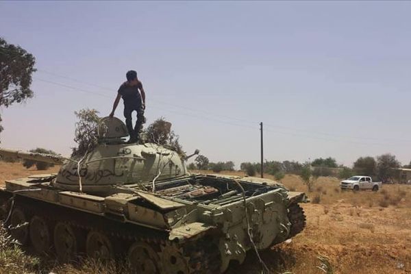 BAE'nin Libya'da darbecilere desteği görüntülendi