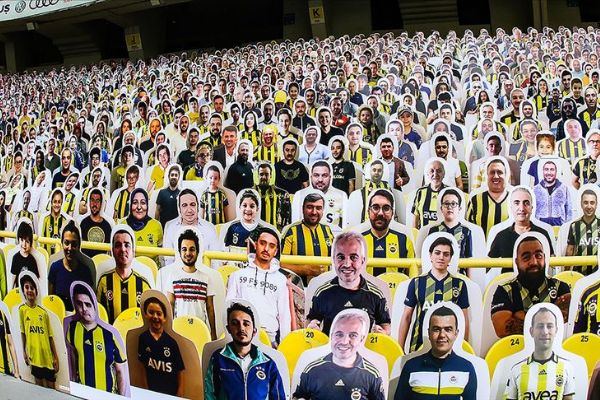 Fenerbahçe stadını taraftarlar doldurdu