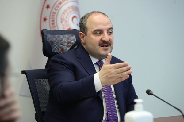 Bakan Varank müjdeyi verdi! Koronavirüse karşı yerli ilaç üretildi