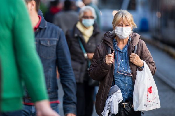 Bilim Kurulu Üyesi Yamanel: Aşı sürecini hesaplarsak yıl sonuna kadar maskeliyiz