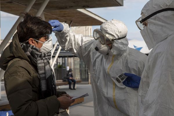 Bakan Koca açıkladı: Belli başlı yakınması olan herkese test yapılacak