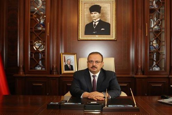 Vali Canbolat uyardı! Bir ilde korona vakalarında artış yaşanıyor