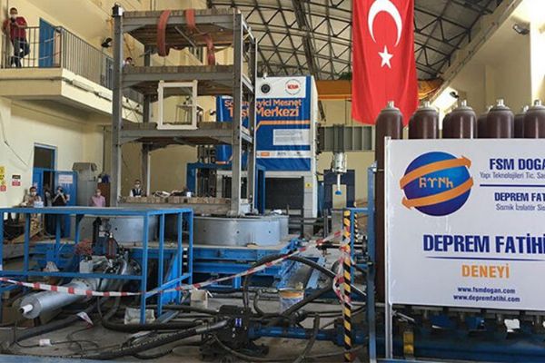 Türk mühendisler geliştirdi! 'Deprem Fatihi', depremde yüzde 99 kontrol sağlıyor