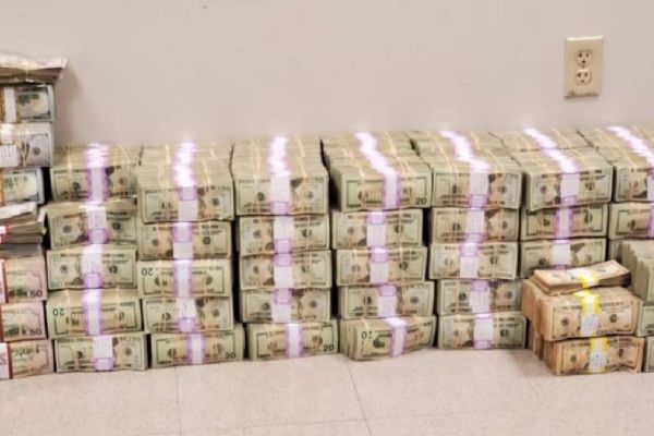 ABD, Porto Riko sularına atılan çantalarda 2 milyon dolar ele geçirdi