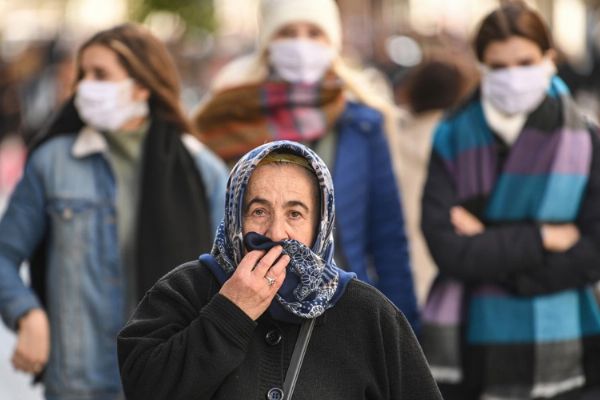 Bilim Kurulu üyesinden vatandaşlara ''önlem yorgunluğu'' uyarısı