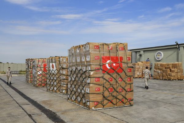 Türkiye bir ülkeye daha tıbbi yardım