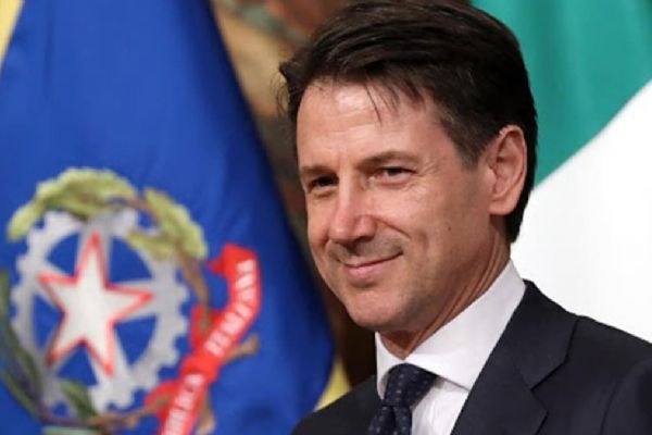 İtalya Başbakanı Conte AB'nin kurtarma fonu üzerinde anlaşma sağlanmasını istedi