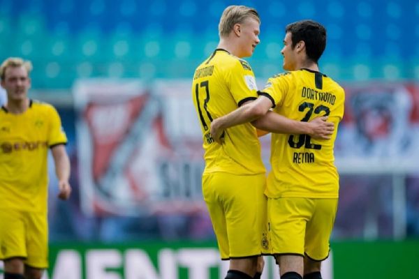 Borissia Dortmund gol rekoru kırdı! Ligde ikinciliği garantiledi