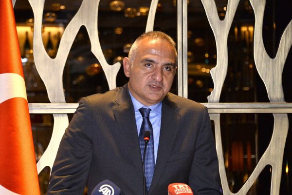 Bakan Ersoy açıkladı: Koronavirüste ikinci dalga ekovirüs şeklinde geliyor