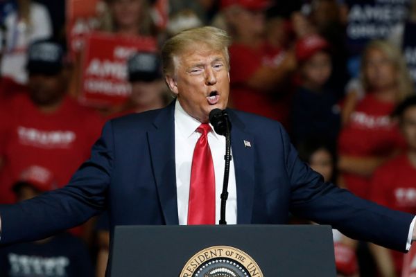 Trump'ın koronavirüs gafına Beyaz Saray'dan açıklama: Şaka yaptı