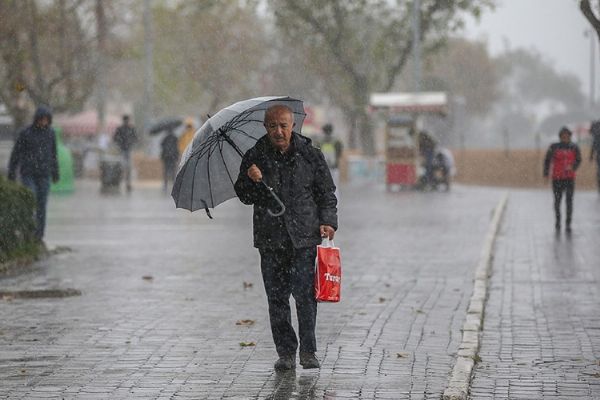 Meteorolojiden kuvvetli yağış uyarısı