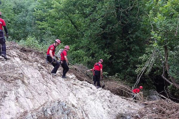 Bursa'da selde kaybolan genç kızı arama çalışmaları yeniden başladı