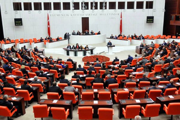 TBMM'de 6 koronavirüs vakasına daha rastlandı