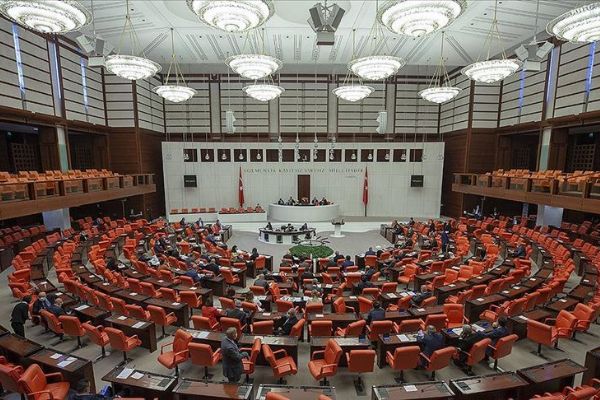 Yassıada yargılamalarının hukuki dayanağını kaldıran kanun teklifi yasalaştı