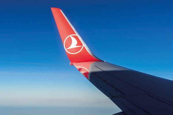 3 ay aradan sonra Afganistan’a ilk uçuş