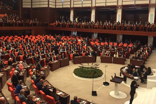 TBMM'de yeni koronavirüs tedbirleri