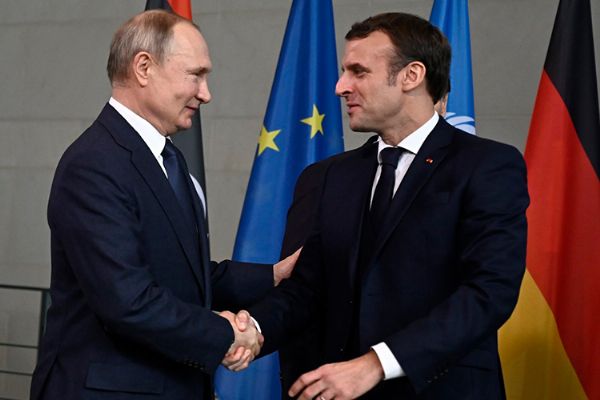 Putin ve Macron arasında sürpriz ‘Libya’ görüşmesi