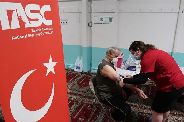 New York'taki Diyanet camisinde Türklere ücretsiz antikor testi