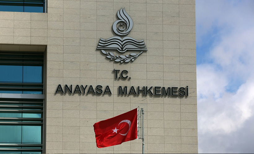 AYM'den ''ByLock'' kararı: FETÖ'de belirleyici delil sayıldı