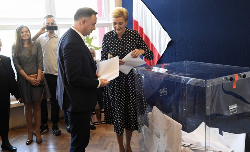 Polonya'da Cumhurbaşkanlığı seçimi ikinci tura kaldı