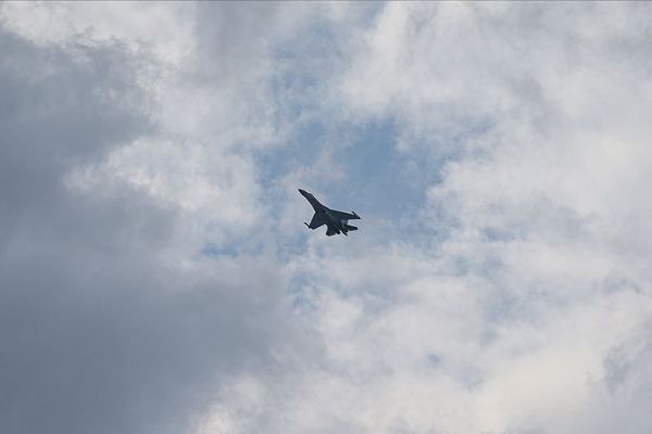 Rus uçakları Karadeniz'de ABD uçaklarını önledi