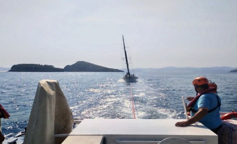 Sürüklenen tekne kurtarıldı