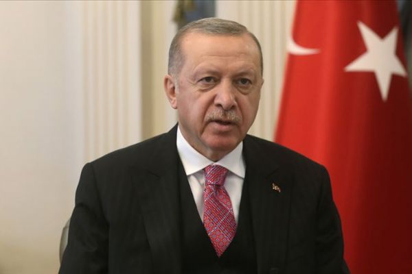 Cumhurbaşkanı Erdoğan'dan 'Tarih yazmaya devam edeceğiz' paylaşımı