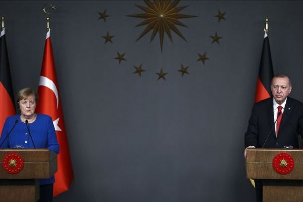 Cumhurbaşkanı Erdoğan, Almanya Başbakanı Merkel ile telefonda görüştü