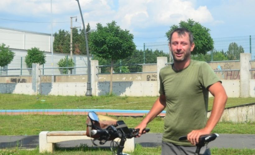 Bisikletli Alman turist sınırlar kapanınca Türkiye'de kaldı