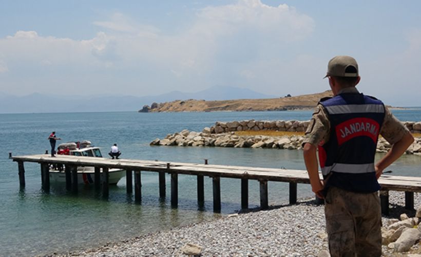 Van Gölü'nde kaybolan teknenin yeri tespit edildi