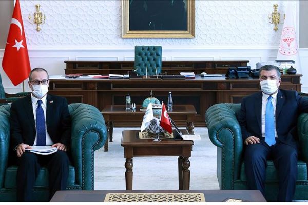 Bakan Fahrettin Koca, DSÖ Avrupa Bölge Direktörü Kluge ile bir araya geldi