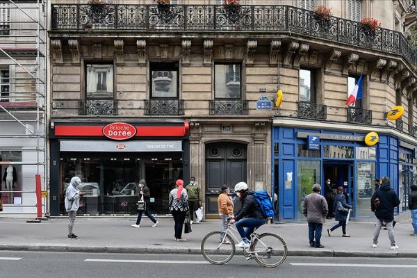 Fransa'da Kovid-19'dan ölenlerin sayısı 29 bin 979'a yükseldi