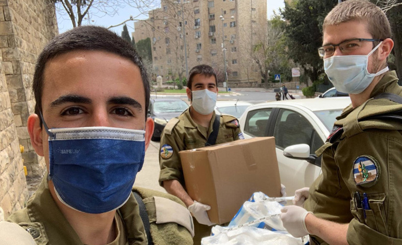 Koronavirüs İsrail ordusunu vurdu: 10 bin asker karantinada