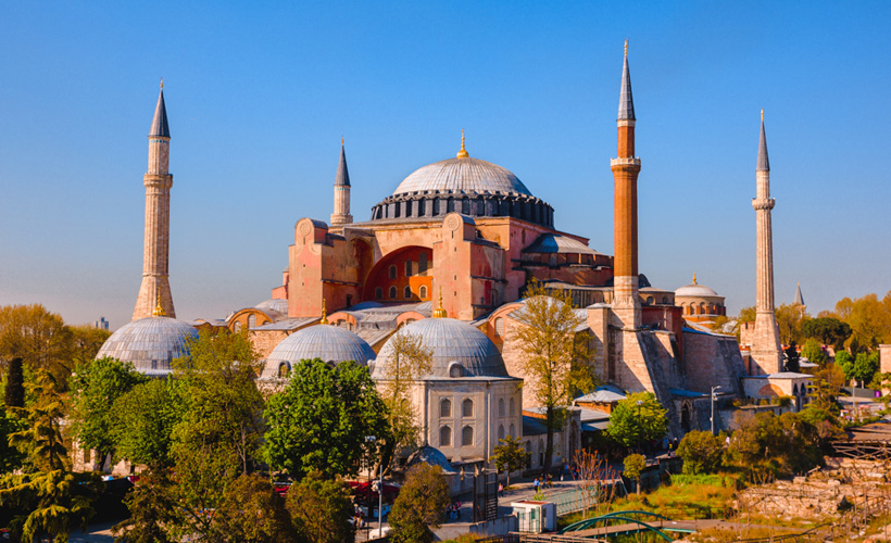 Erdoğan tarihi kararı duyurdu: Ayasofya resmen ibadete açıldı