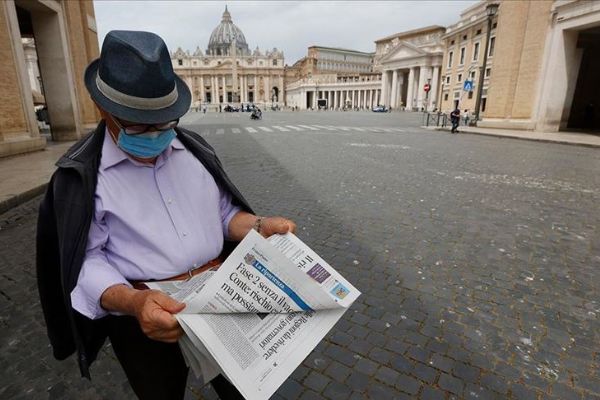 İtalya'da Kovid-19'dan ölenlerin sayısı 34 bin 984'e yükseldi