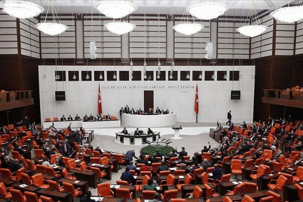 Askeri alanda düzenlemeler içeren kanun teklifi TBMM'de kabul edildi