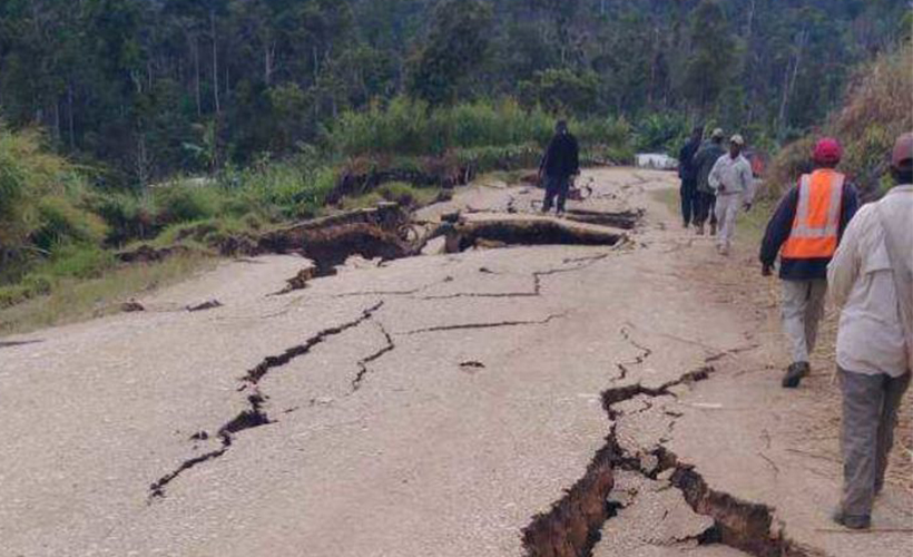 Papua Yeni Gine'de 6,9 büyüklüğünde deprem