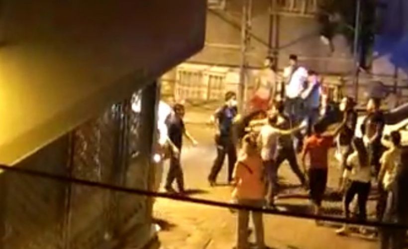 (Özel) Yol verme kavgasında sokak savaş alanına döndü
