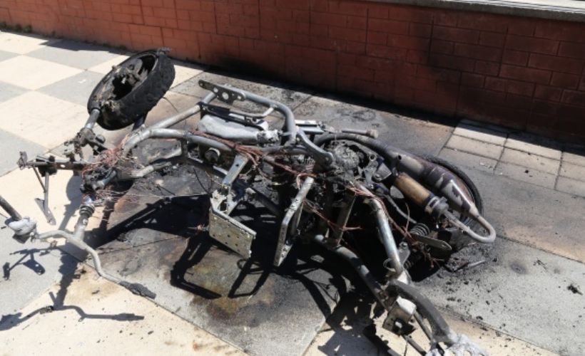 Arkadaşının motosikletini ödünç aldı sonrasında arkadaşına sinirlenip ateşe verdi