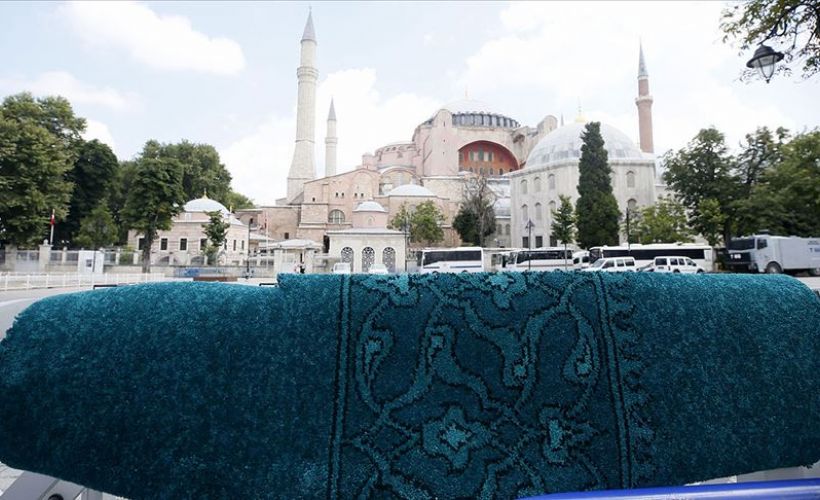 Ayasofya Camisi'nin halıları tamamen yerli yünden üretildi