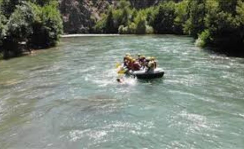 Terörden temizlenen Tunceli'de zipline ve raftinge yoğun ilgi
