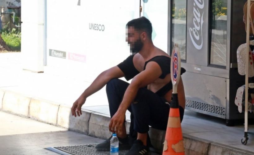 Antalya'da yol verme tartışmasında 5 kişiyle kavga eden boksör hastaneye kaldırıldı