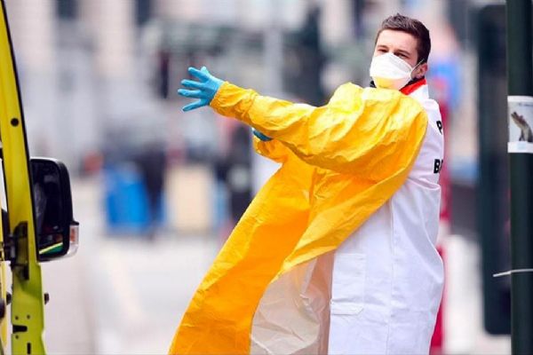 Hollanda'da Kovid-19 paniği: Bir haftada yüzde 84 oranında artış