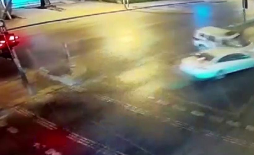 Esenyurt'ta kırmızı ışık ihlali feci kazaya yol açtı