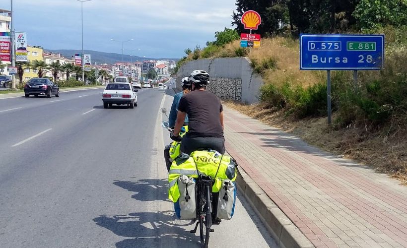 Avrupalı Turist Bisiklet İstiyor