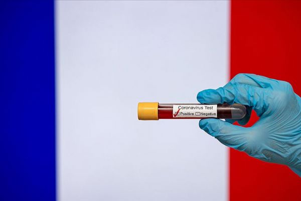 Fransa'da 24 saatte Kovid-19 nedeniyle 7 kişi hayatını kaybetti